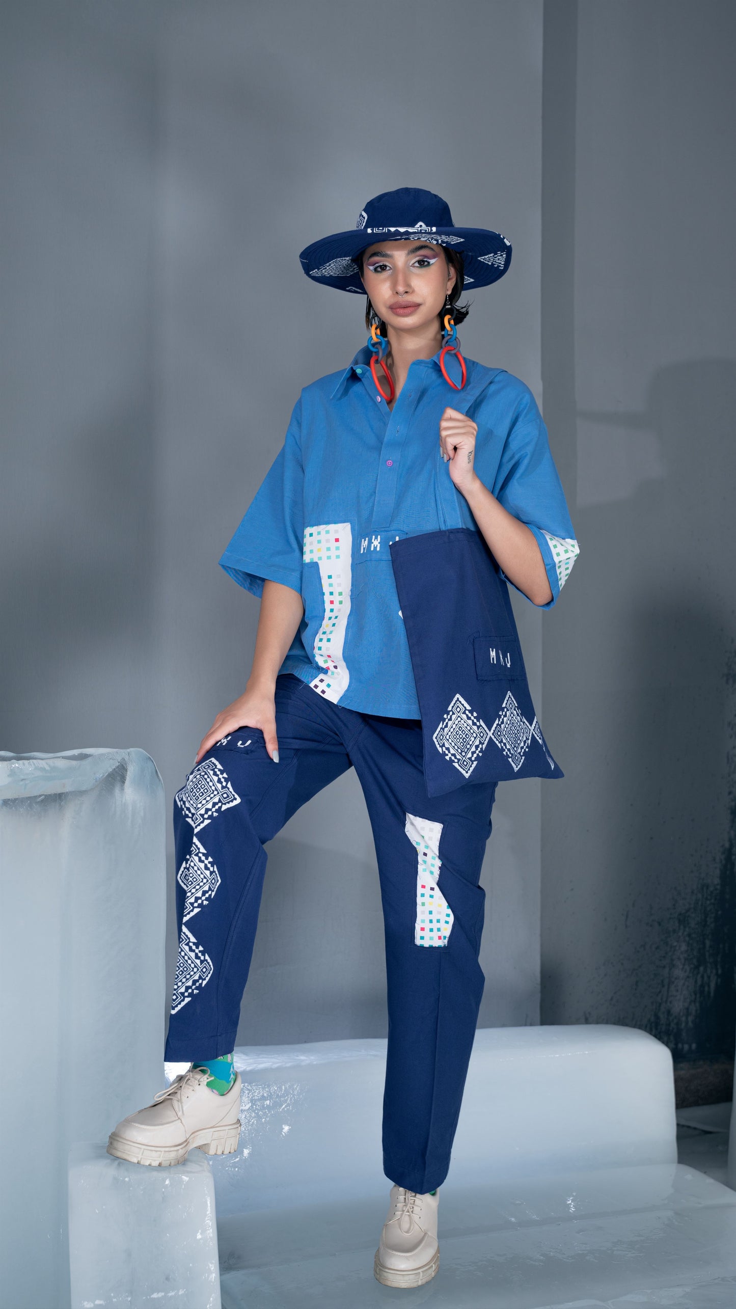 BLUE BIRD TROUSER