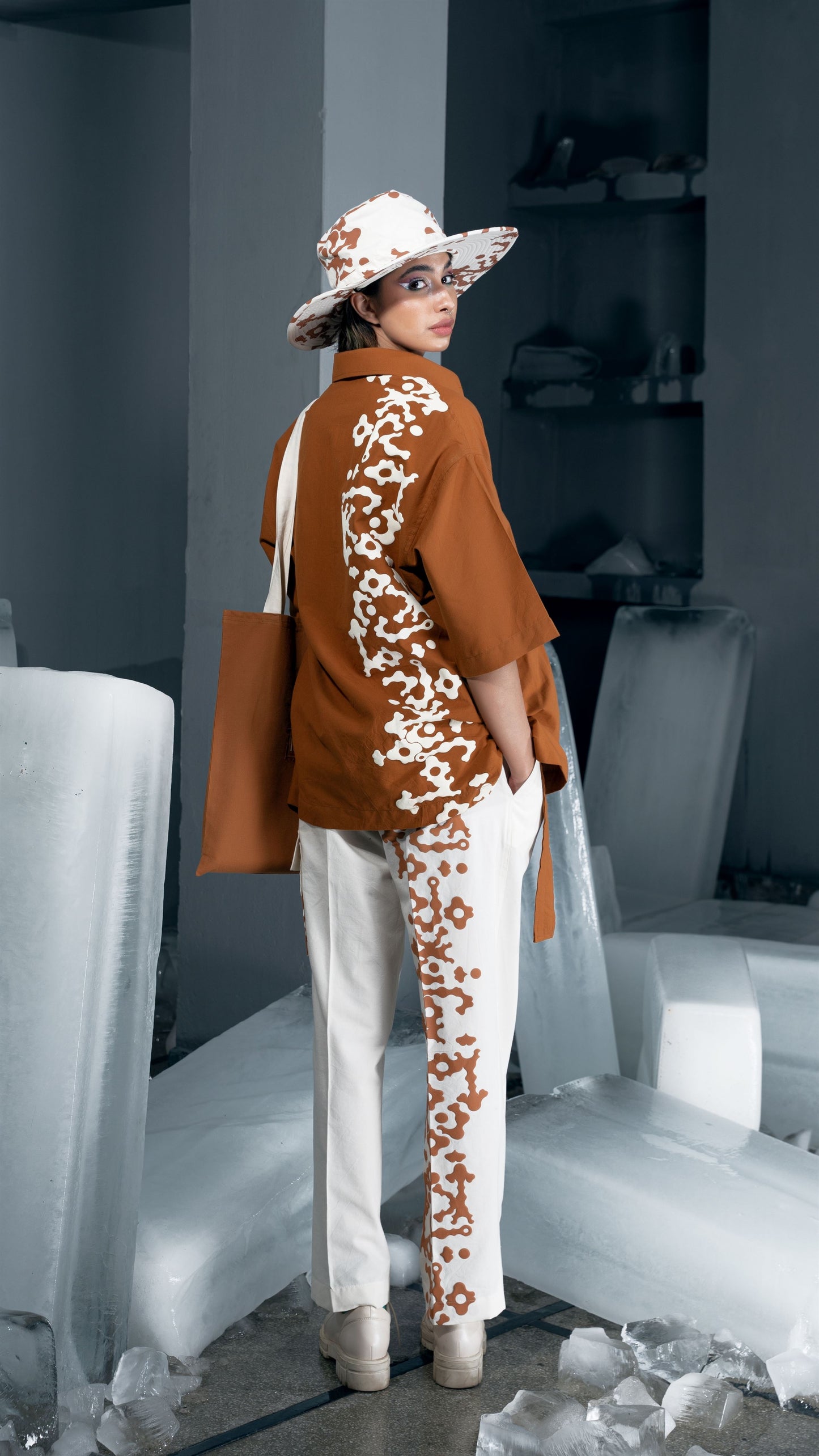 MUSTANDI SHIRT