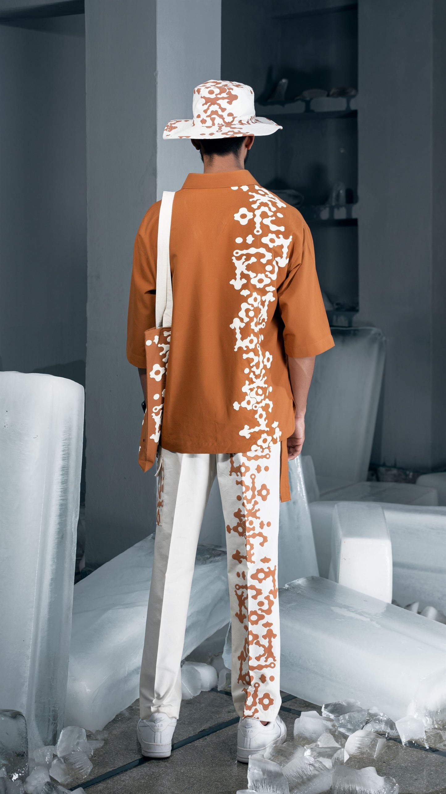 MUSTANDI SHIRT