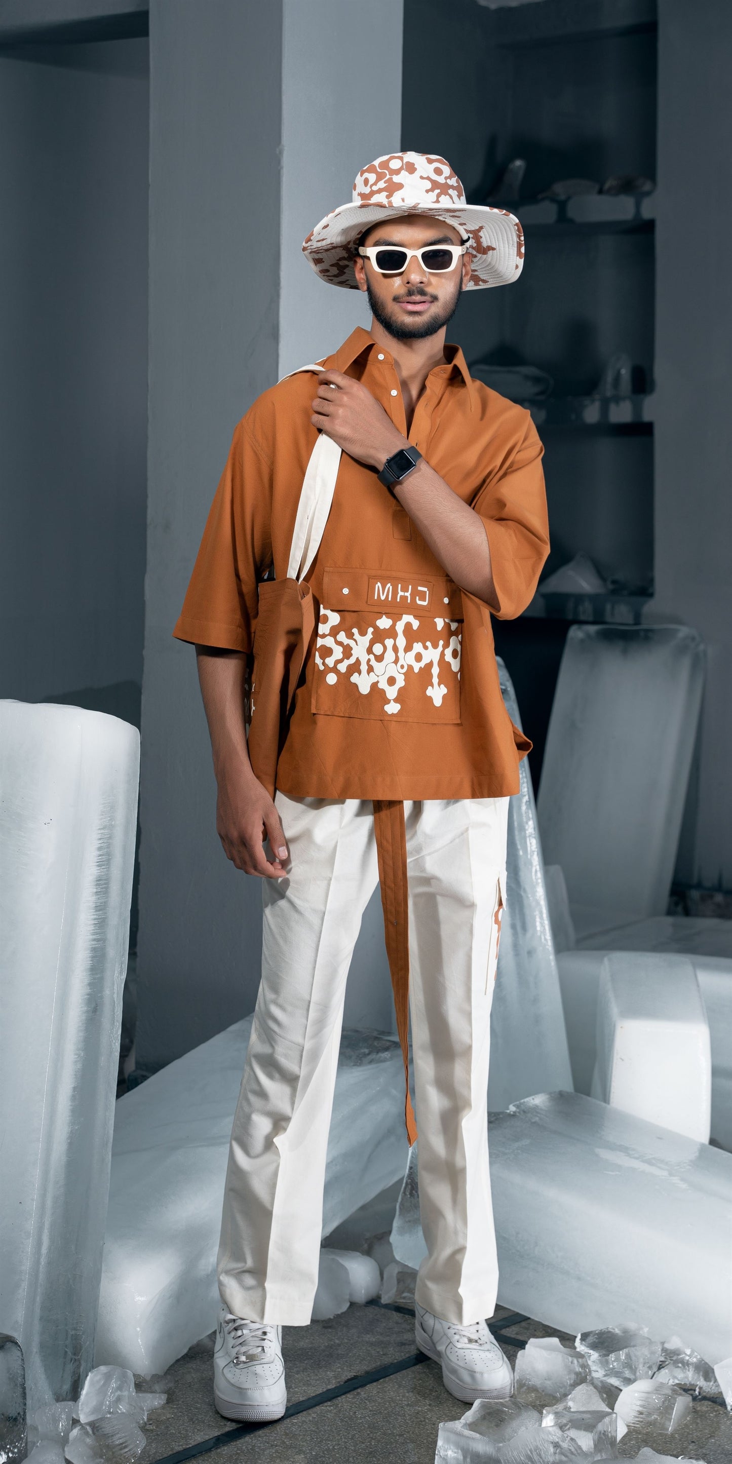 MUSTANDI SHIRT